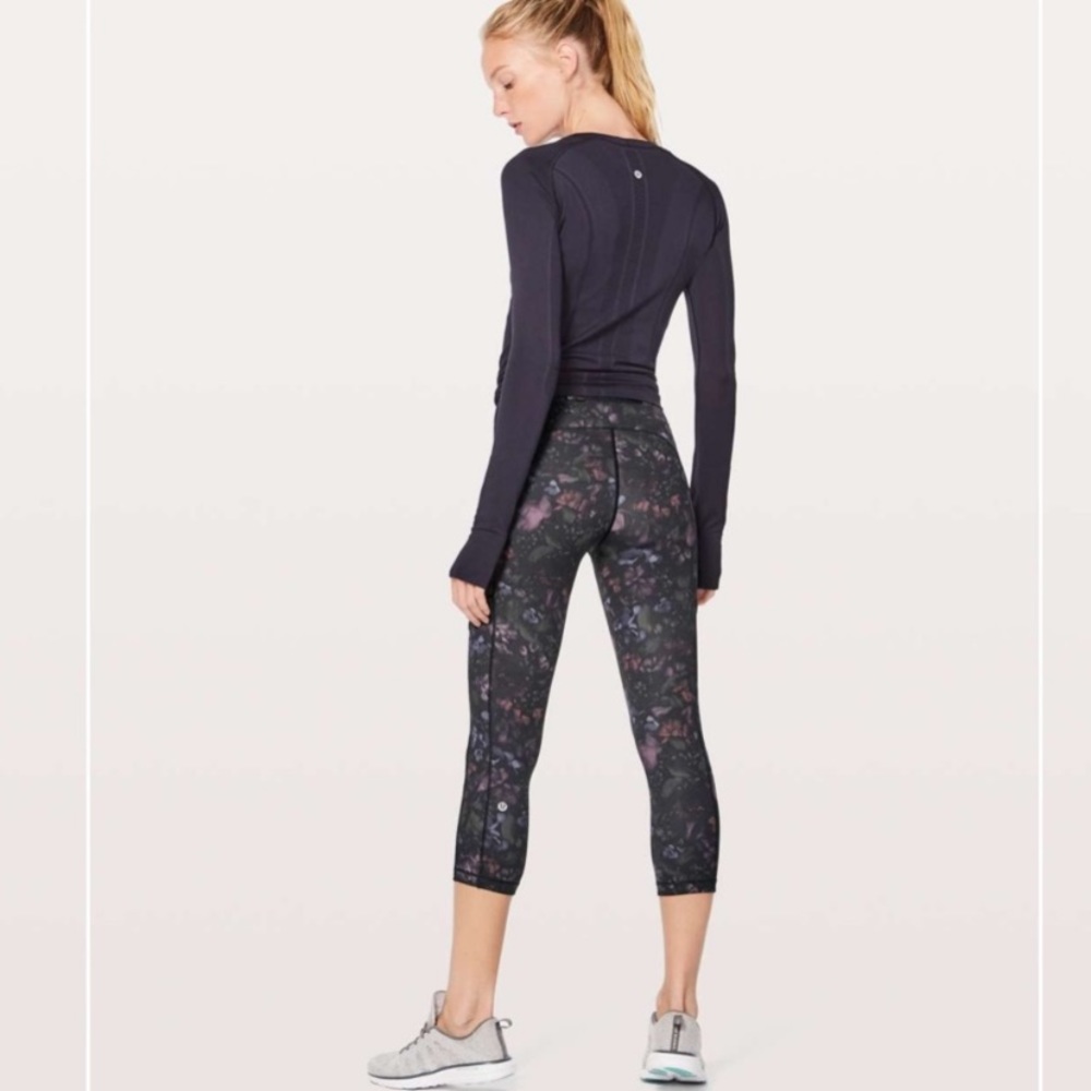 Lululemon Speed Up 21” Crop Leggings- Frozen Flourish Multi- size 8